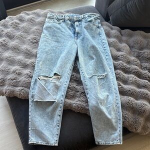 BDG Men's Light Blue Ripped Relaxed Jeans